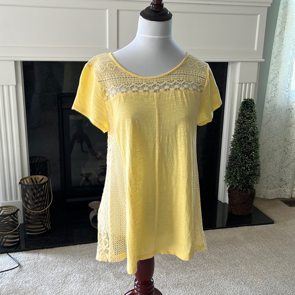 Short sleeves crocheted sides chest and back hip length